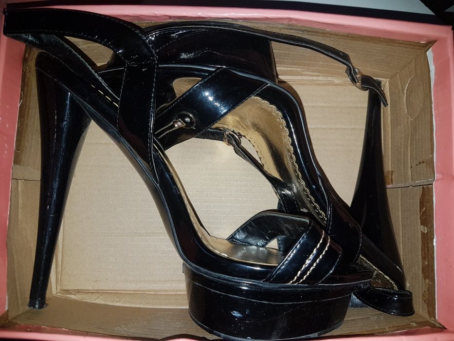 Нежный шпилька продам