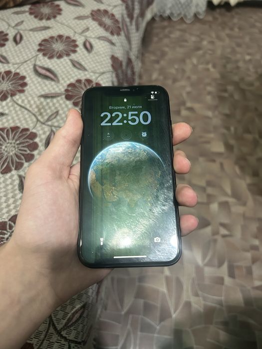 Продам айфон xr