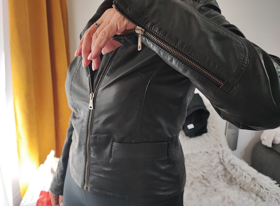 Jacheta Massimo Dutti din piele 100% originala , cumparata din Mexic !