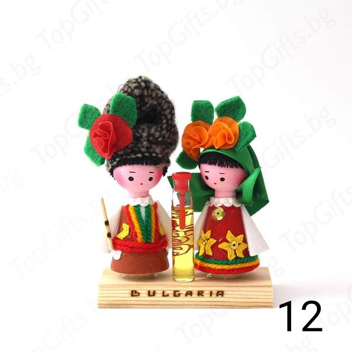 Ръчно изработени български сувенири /кукли, магнити/