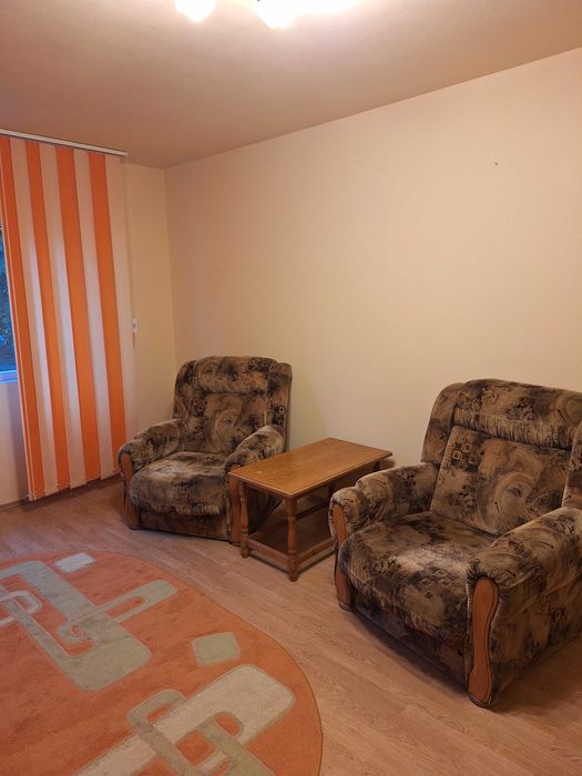 Inchiriez apartament 2 camere Cf 1 decomandat zona Carol Davila PLOIESTI