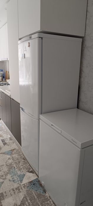 Холодильник Indesit