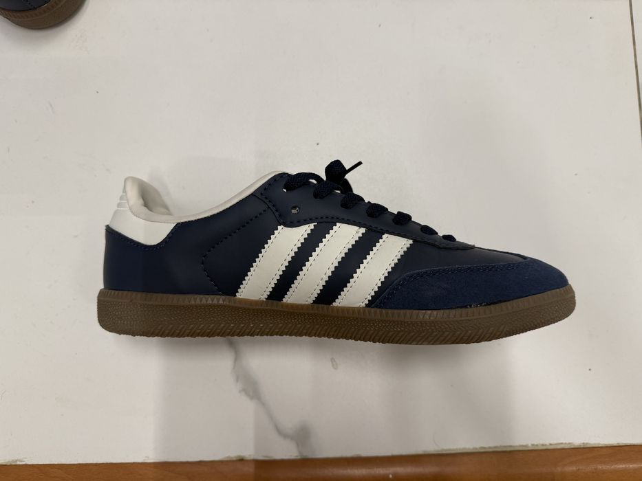 Продаю кроссовки адидас samba OG navy blue