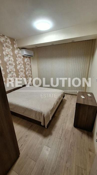 Дава се под наем Двустаен апартамент в Варна, Изгрев - 65 кв.м за 648.21 € - Снимка #3