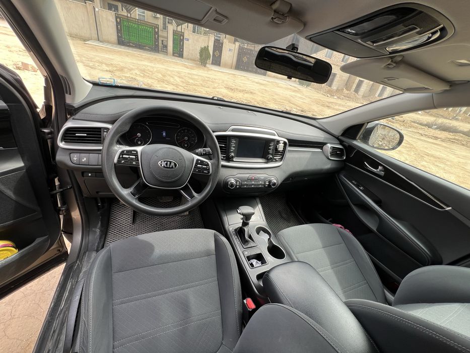 Продам машину Kia sorento 2018г срочно