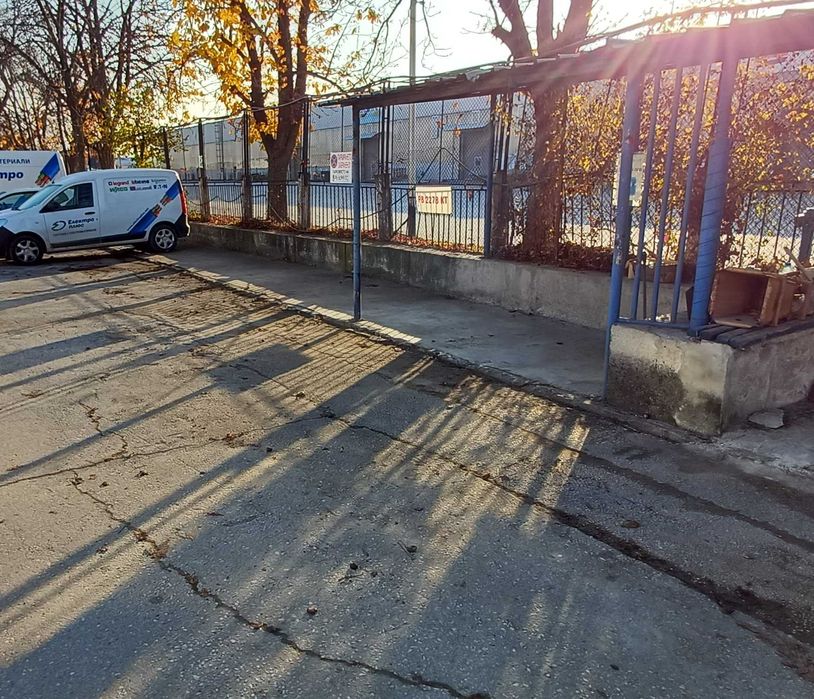 Почистване на сезонен листопад и растителни отпадъци