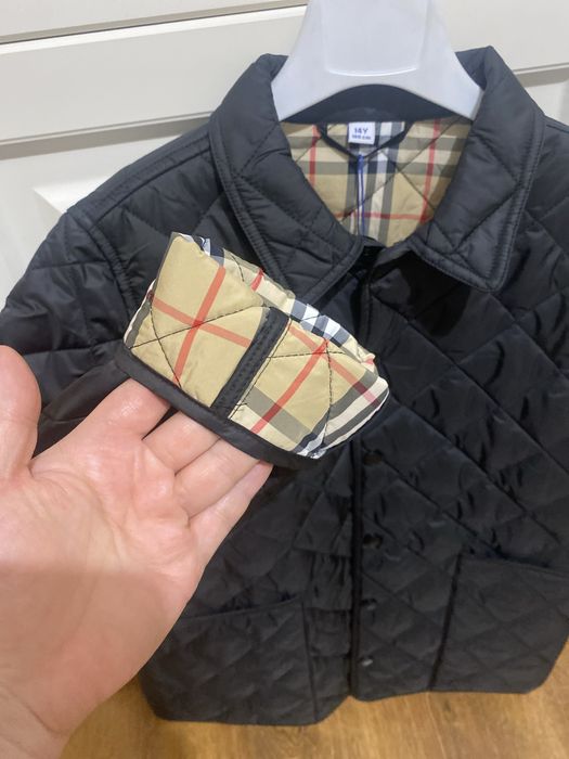 Куртка burberry на мальчика  160 ростовка