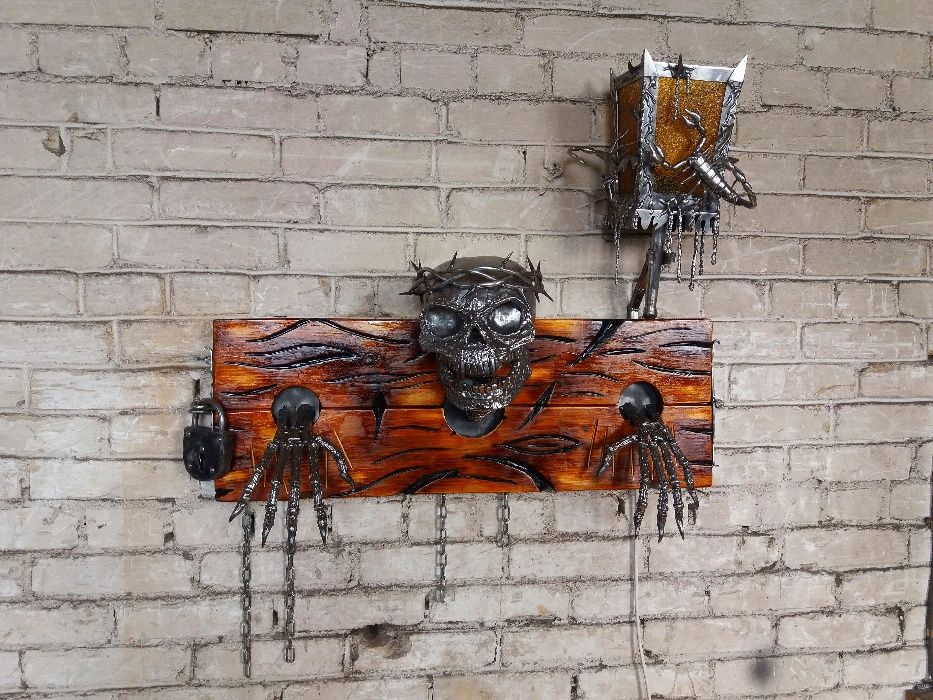 Кованый светильник.