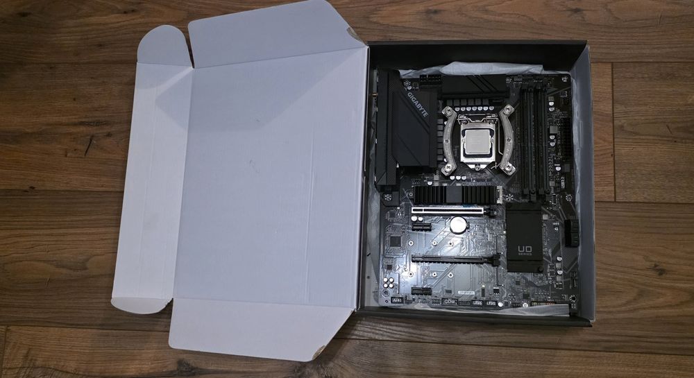 Kit I7 10700K Gigabyte Z590