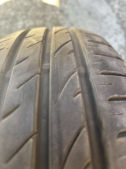 Автомобилни гуми 175/65/15 дот 22 и21 г.