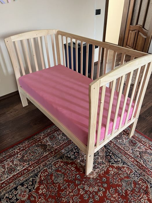 Pat copil din lemn + saltea ortopedică – stare foarte bună