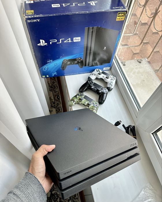 PlayStation 4 Pro 4K +15Игры