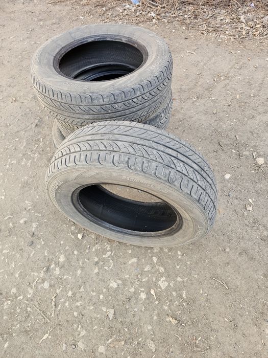 Летние шины 215/65/16