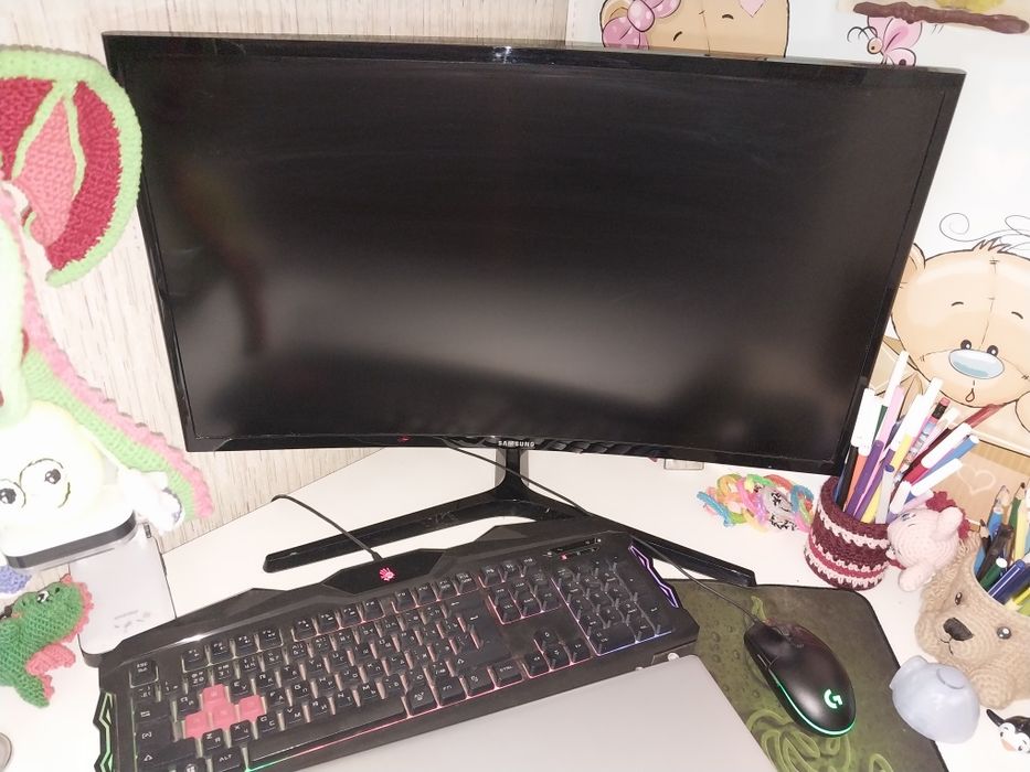 Игровой системный блок компьютер монитор