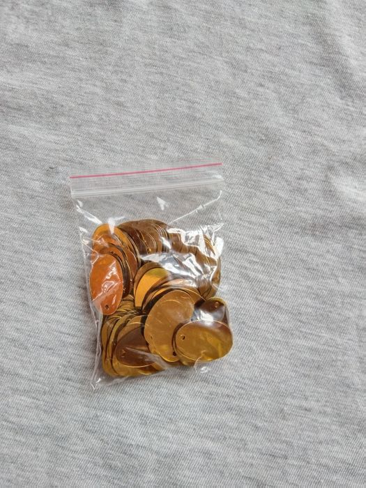 Бисер, стеклярус