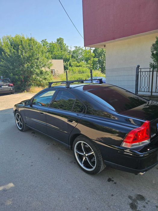 Автомобил волво s60 d5