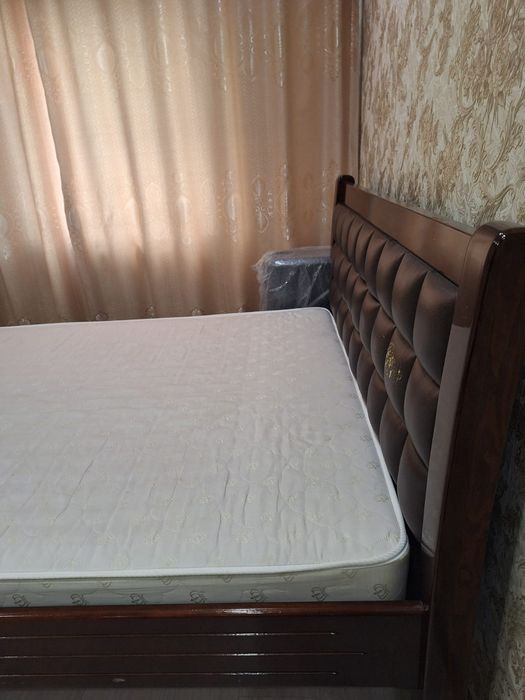 Продается спальный гарнитур