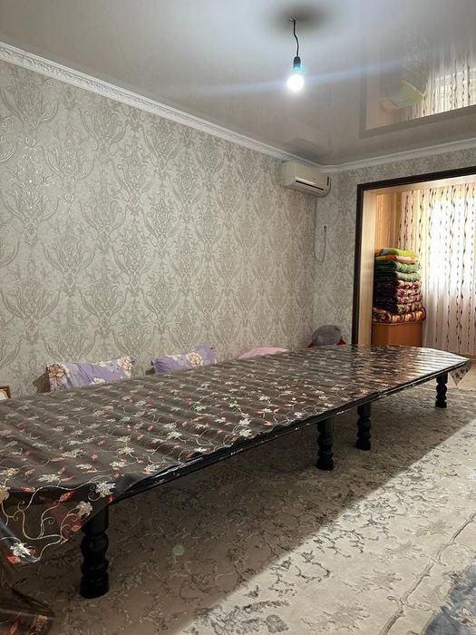 Продается гостиный  стол для зала