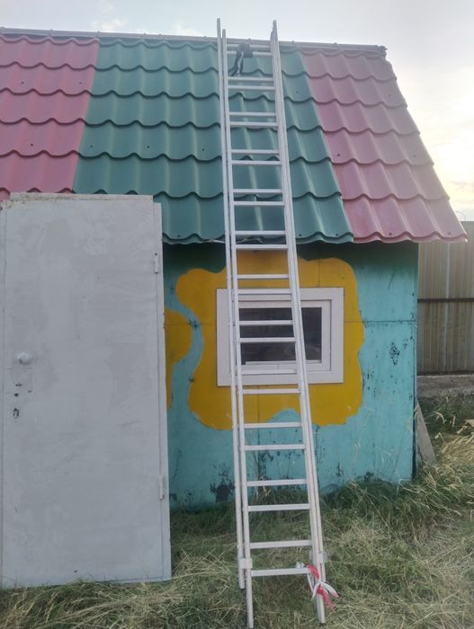 Продам раздвижную лестницу 5 метров