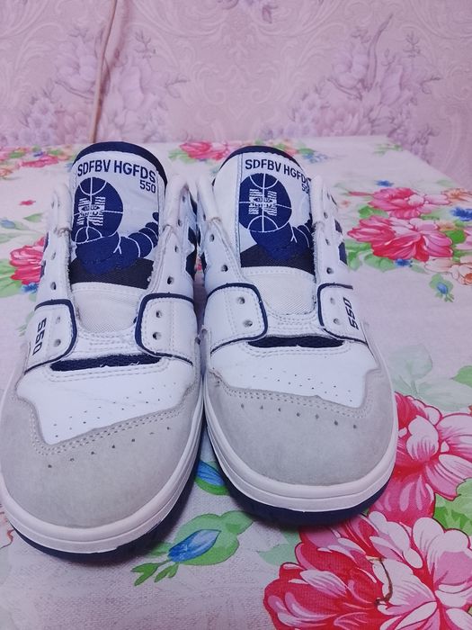 Продам кроссовки