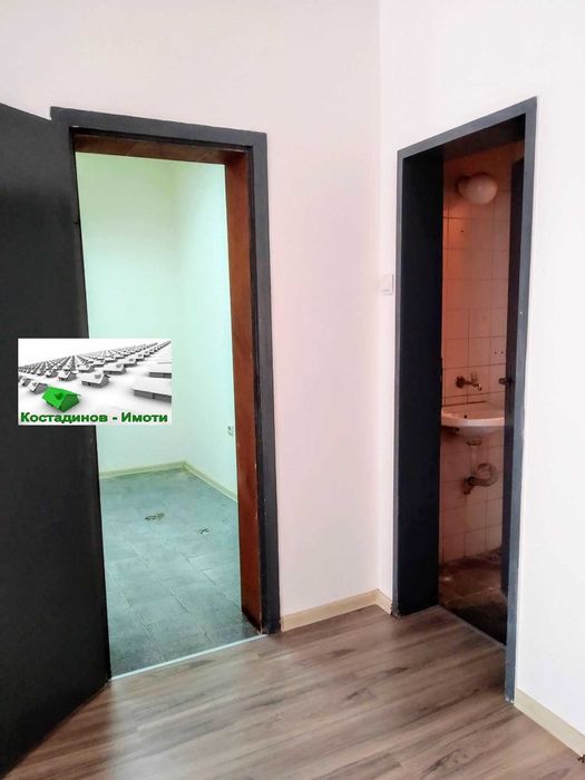 Дава се под наем Магазин в Пловдив, Център - 60 кв.м за 663 € - Снимка #5