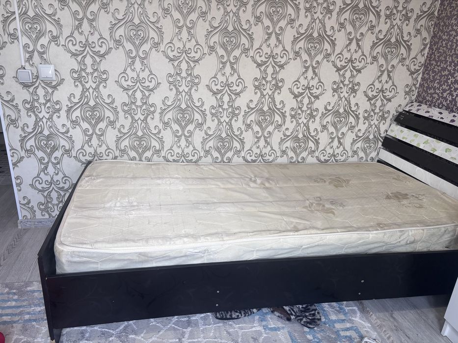 Продантся кроват
