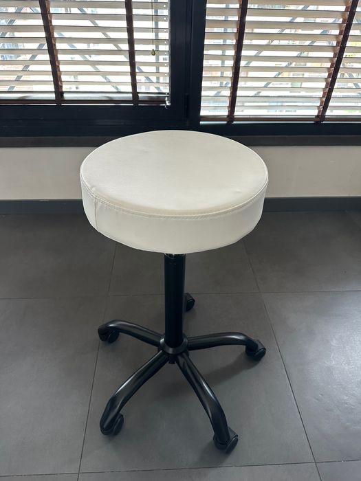 Висок Стол на колелца Киев с 24 м гаранция