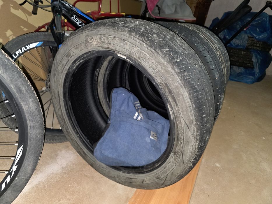 Шины лето 215/50/17