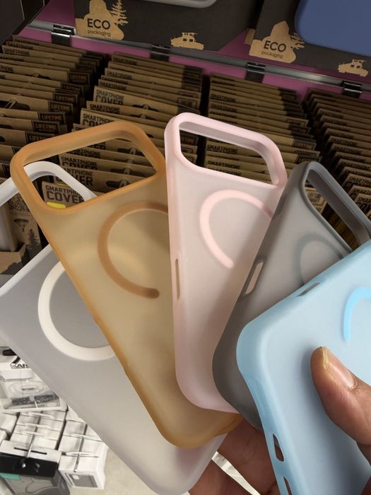 iPhone 17,iPhone 17 Pro,iPhone 17 Pro Max матиран силикон с MAGSAFE