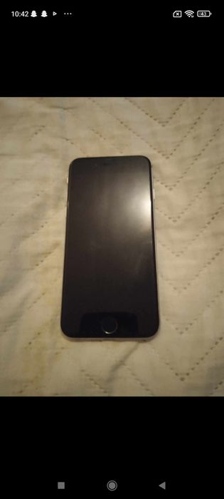 Продавам Айфон 6