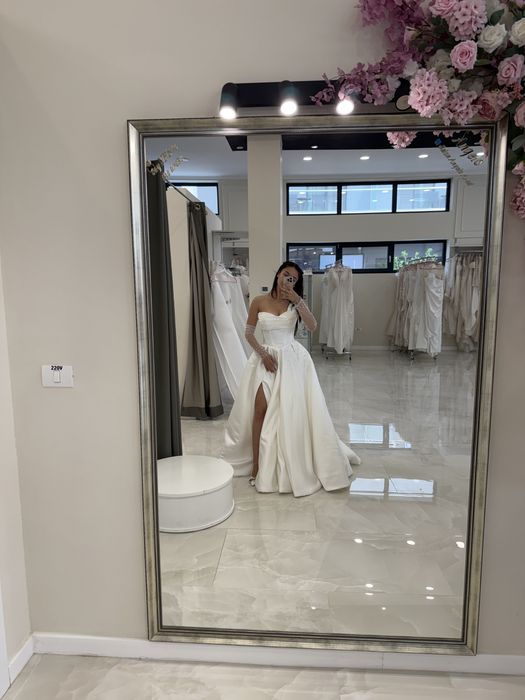 Vând rochie de mireasă