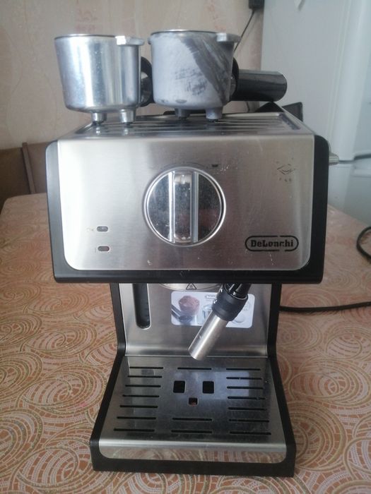 Продам кофемашину delonghi