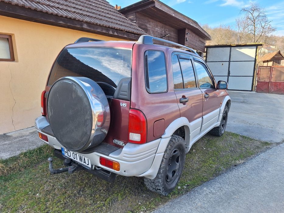 Vând Suzuki Grand Vitara 2.5 V6