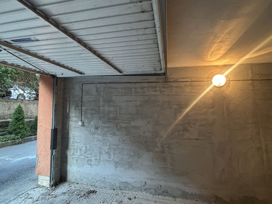 Дава се под наем Гараж / Паркомясто в Шумен, Математическа гимназия - 9999 кв.м за 76.5 € - Снимка #2