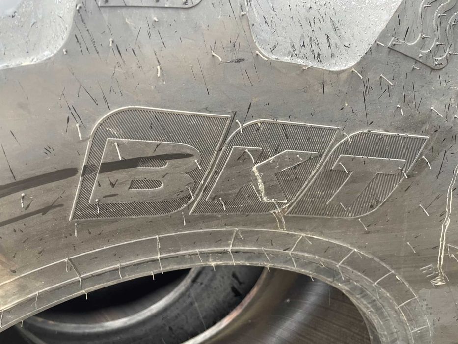 Cauciucuri noi 600/65R28 BKT AGRIMAX Anvelope de tractor fata Radiale
