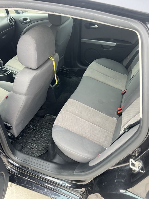 Seat Leon  hatchback 2011