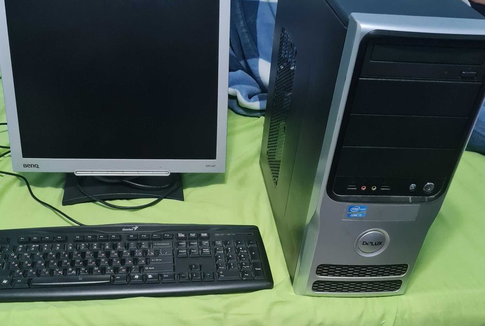 unitate pc complecta monitor si tastatura