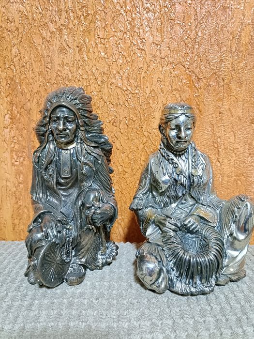Statuete indieni nativi