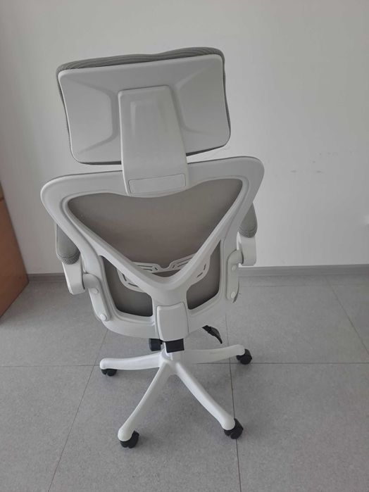 Продаются офисные кресла