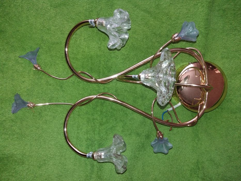 Настенный светильник.