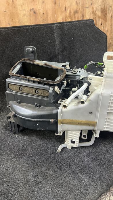 Корпус печки Лексус GS300 (160)