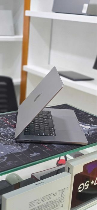 Macbook 16 inch m2 pro, 1 TB ssd, 91% yomkost