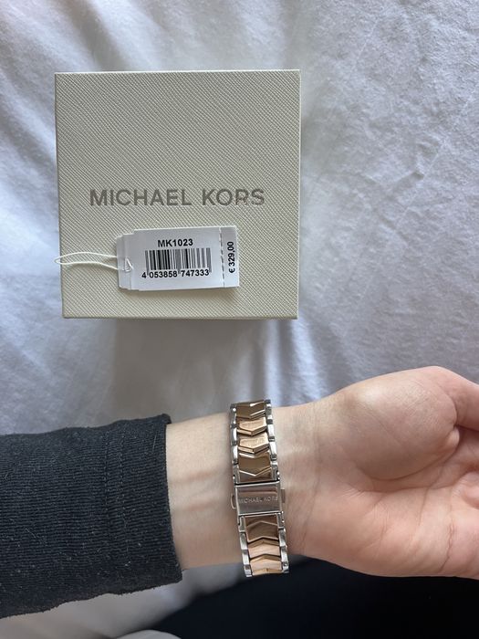 Часовник Michael Kors