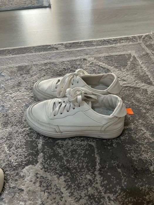 Продам обувь……..