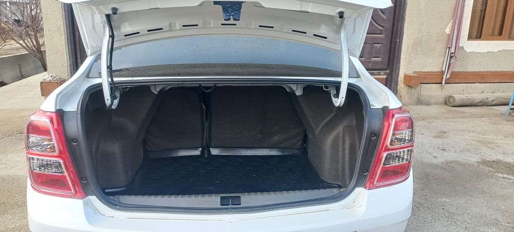 Кобилт сотилади янги 2024 юргани  2000