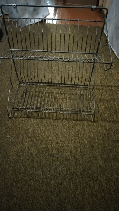 Сушилка для посуды.