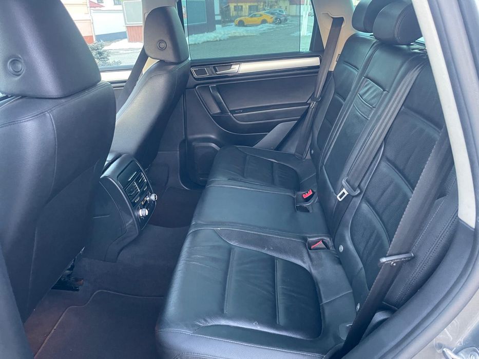 VW Touareg 262 cp
