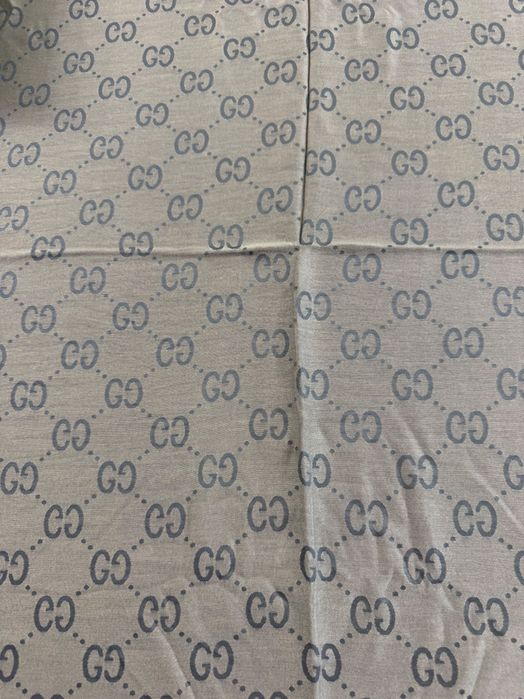 Gucci-Оригинален чисто нов двулицев копринен дамски шал
