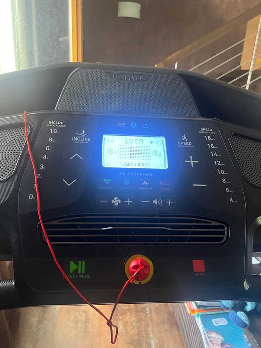 Бягаща пътека Domyos T900C – Отлично състояние – 400 €