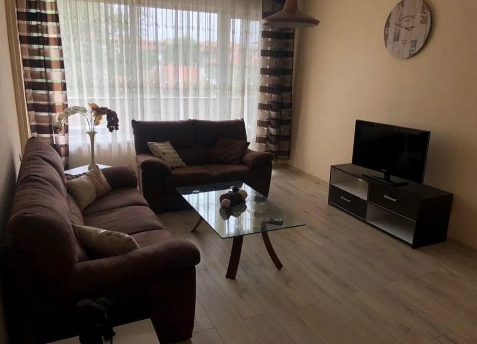 Дава се под наем Тристаен апартамент в Пловдив, Младежки Хълм - 125 кв.м за 800 € - Снимка #1